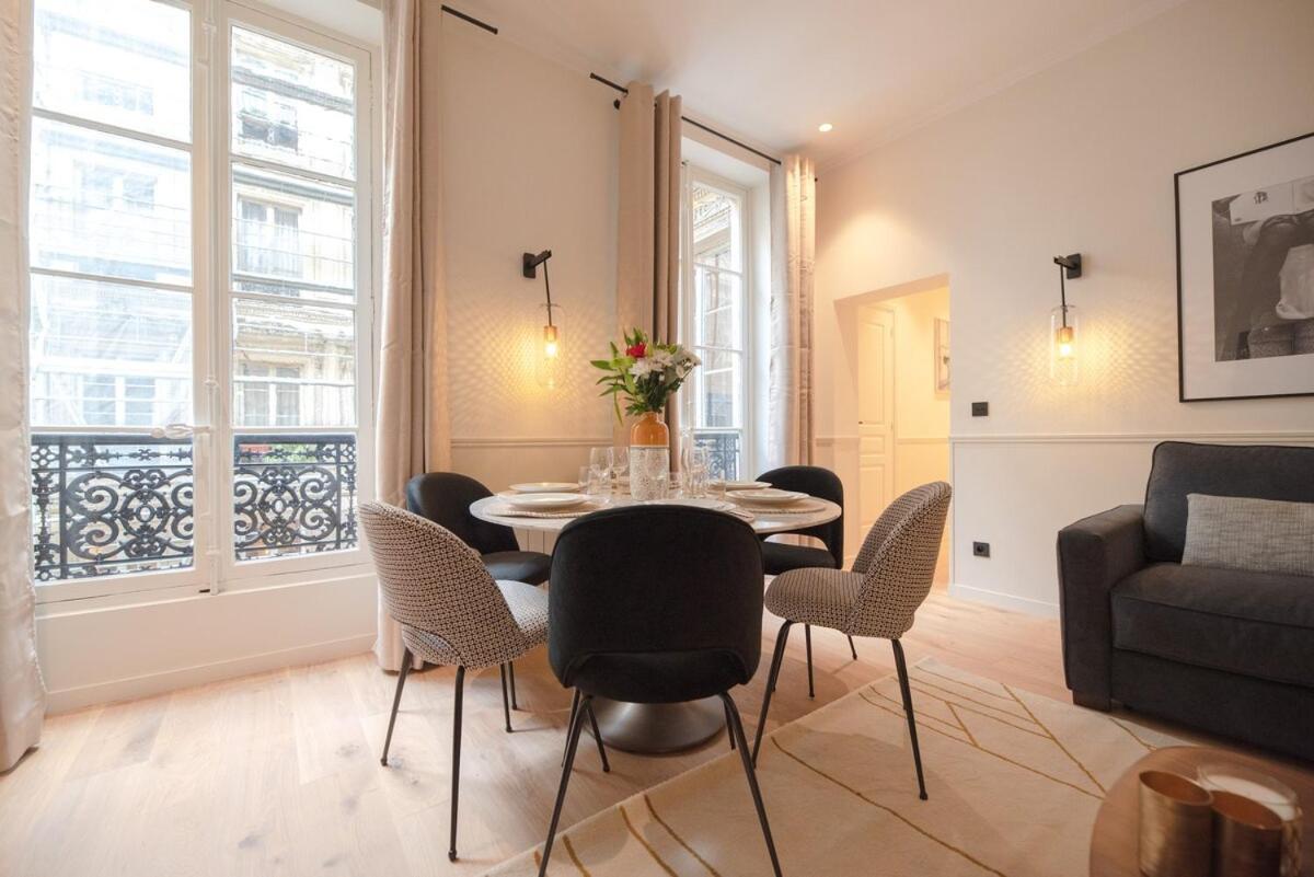 Appartement Luxury 3 Bedrooms Flat - Grands Boulevards Parijs